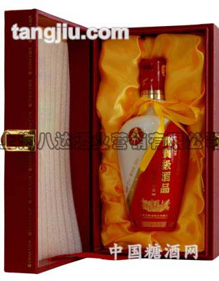 五糧液52度貴賓級(jí)酒品（紅盒）